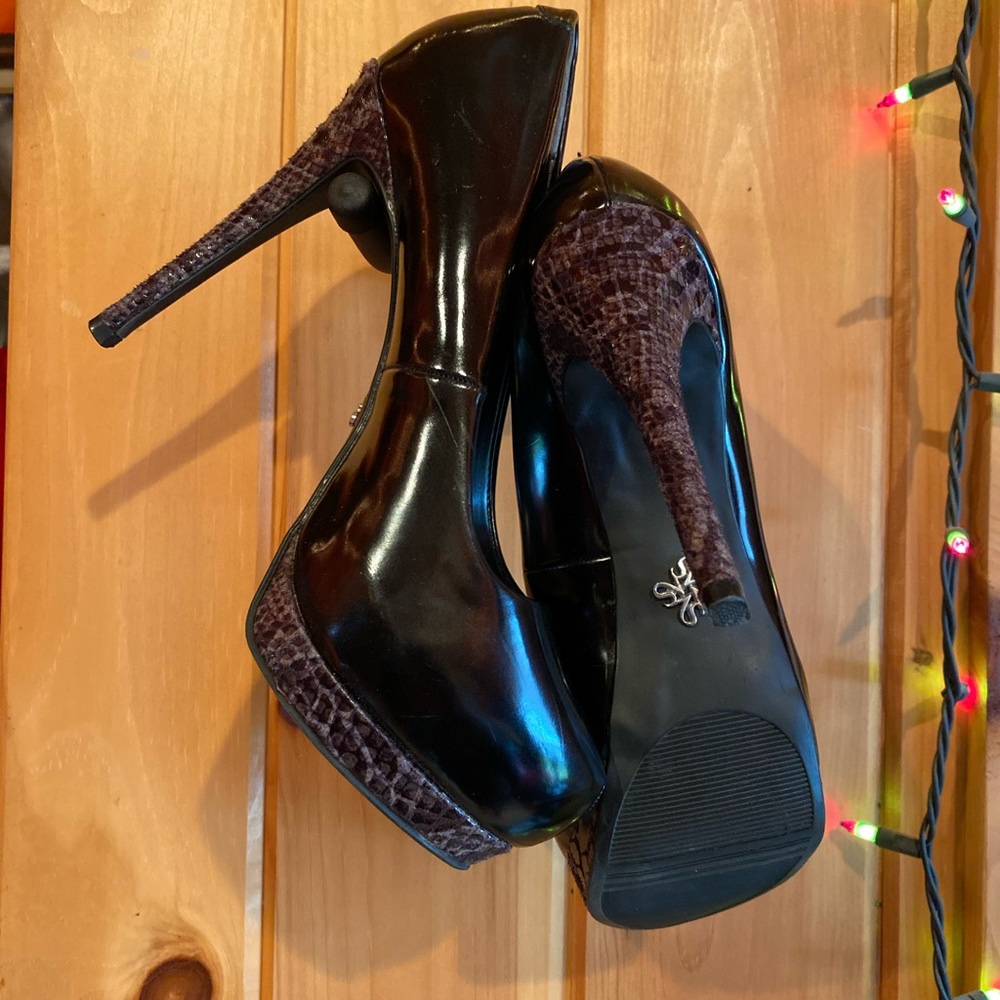 Simply Vera Stiletto Heels